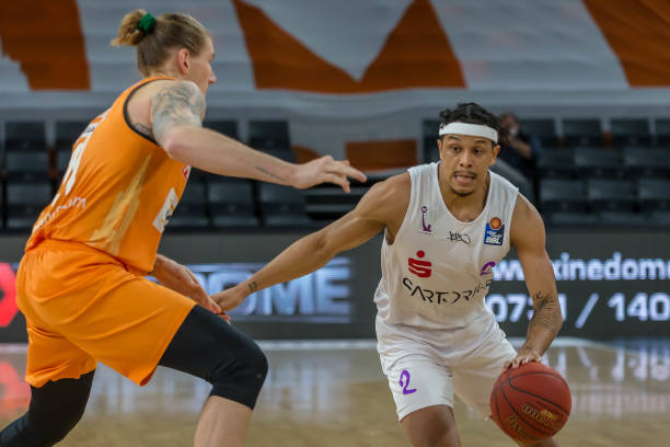 而反观今时 而反观今时