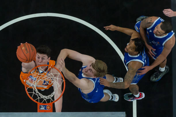 本赛季至今为止的欧洲金靴排行榜（进球数×含金量系数积分）.