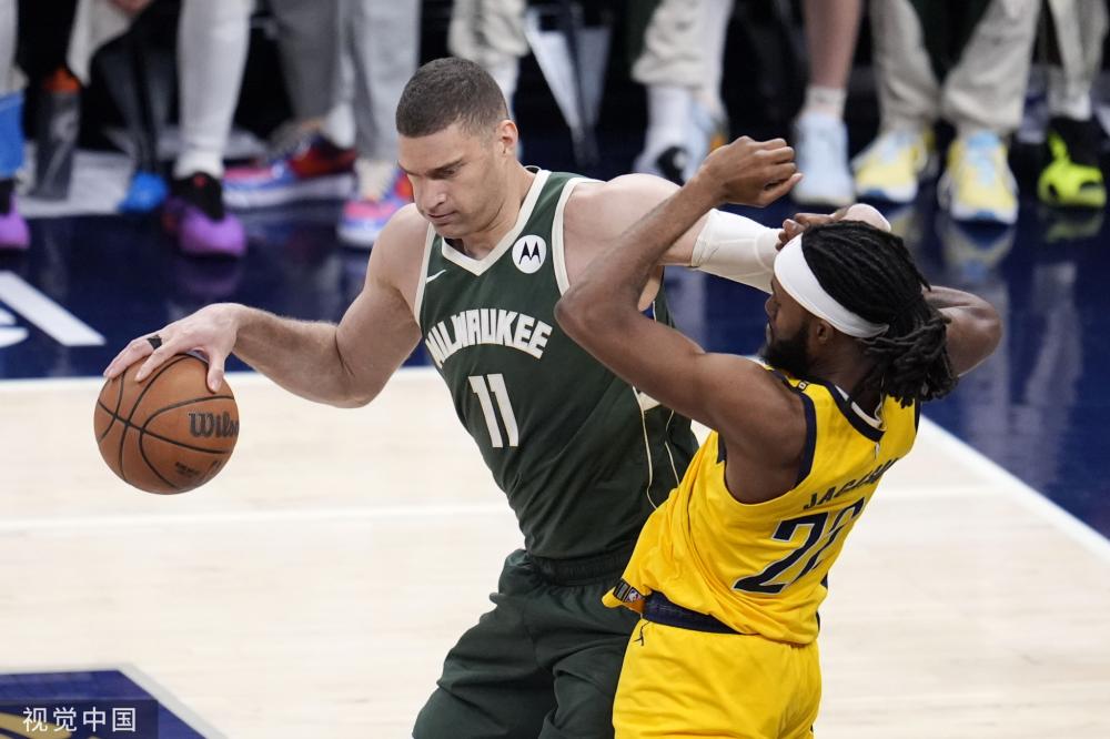 墨西哥媒体：多特向西汉姆联咨询埃德松-阿尔瓦雷斯合同情况.