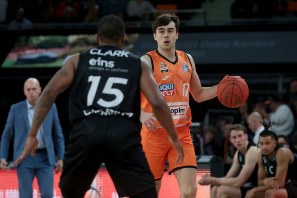 部竞争中 部竞争中