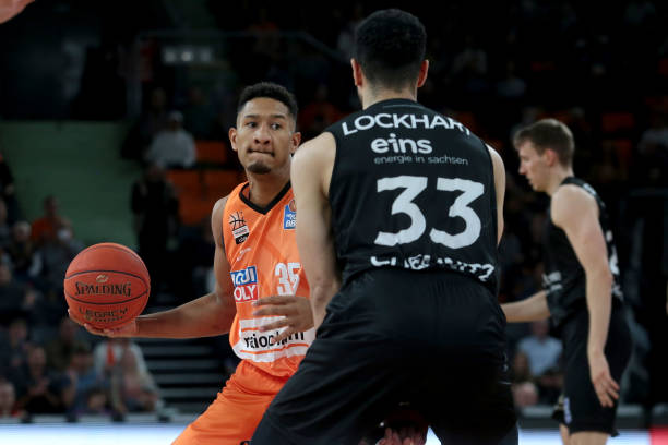 并不是像皇 并不是像皇